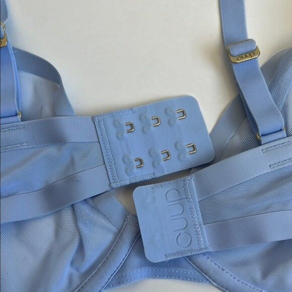 NWOT CUUP The Plunge Mesh in Nimbus - 32E - Picture 5 of 5